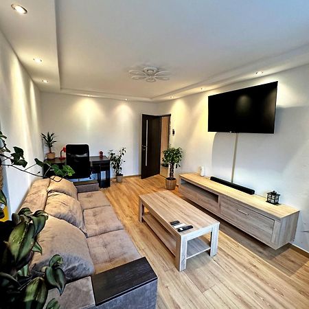 Ultracentral Apartment Targu Jiu Luaran gambar