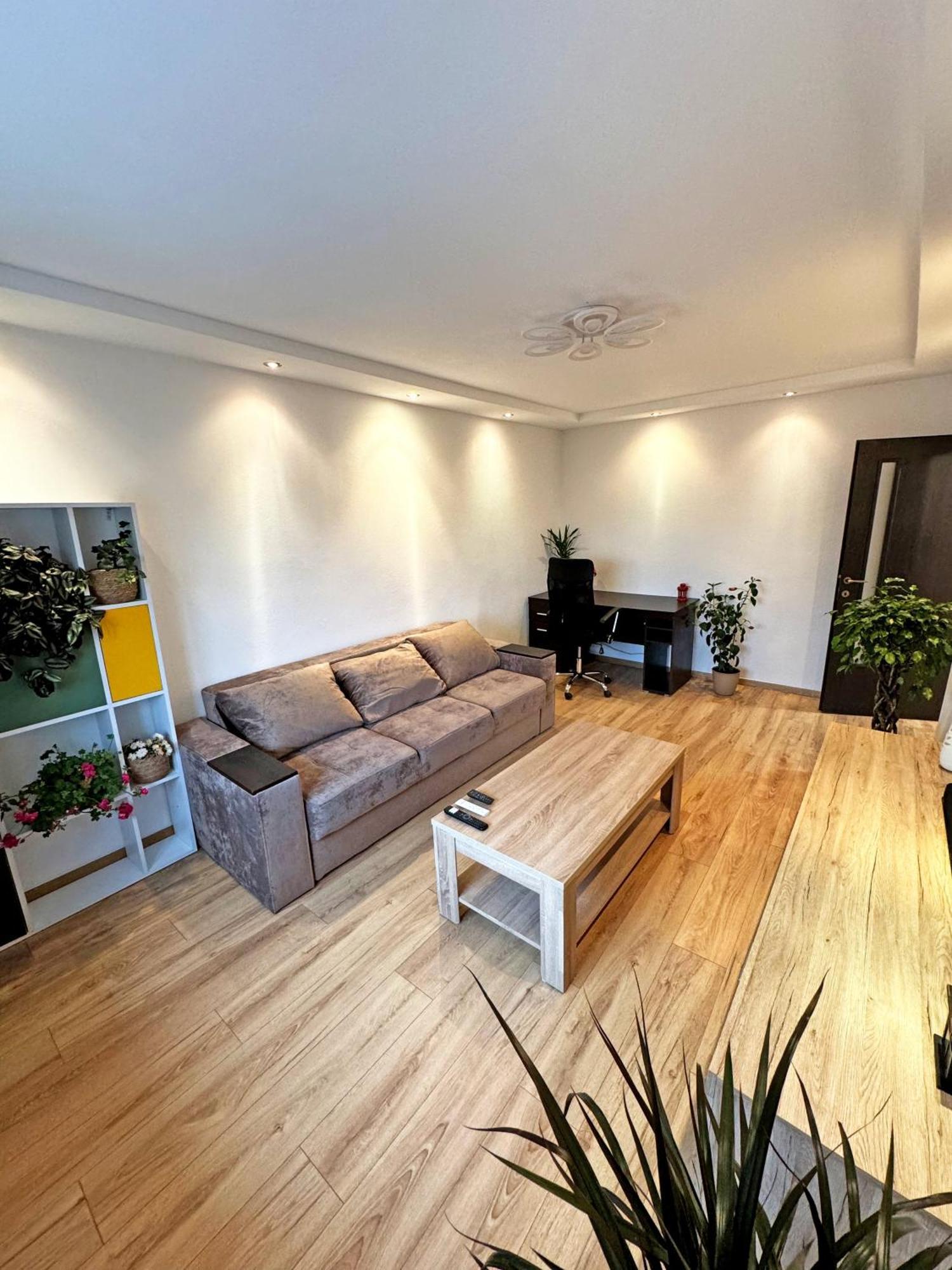 Ultracentral Apartment Targu Jiu Luaran gambar
