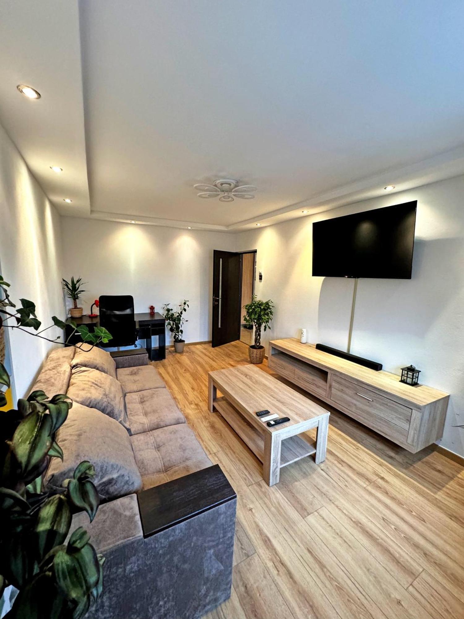 Ultracentral Apartment Targu Jiu Luaran gambar